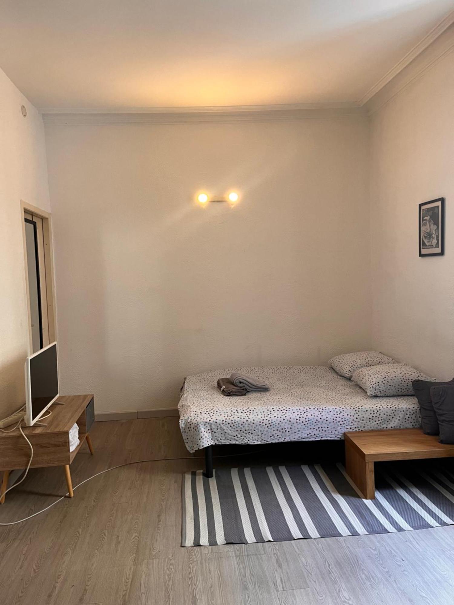 Le Studio Des Carmes Ним Екстериор снимка